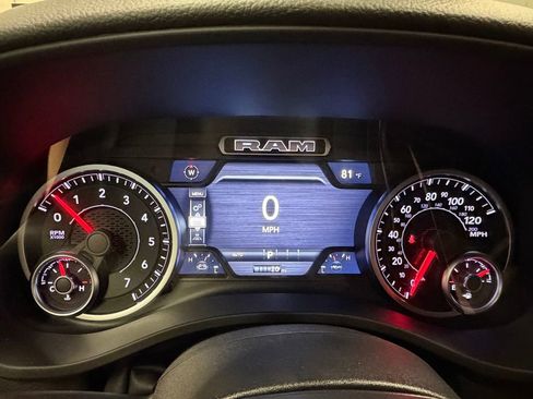 New 2026 RAM 1500 4x4 Crew Cab image 9