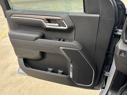 Used 2025 Chevrolet Silverado 1500 RST image 27