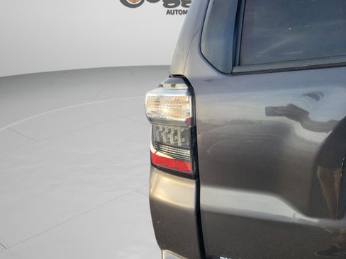 Used 2016 Toyota 4Runner SR5 image 23