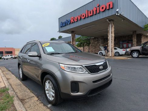 Used 2015 Kia Sorento LX FWD image 1