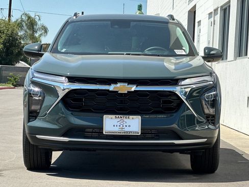 New 2026 Chevrolet Trax LT FWD image 9