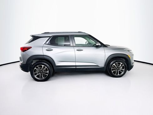 Used 2025 Chevrolet TrailBlazer LT AWD/4WD image 10