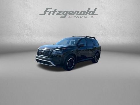Used 2025 Nissan Pathfinder Rock Creek AWD/4WD image 3