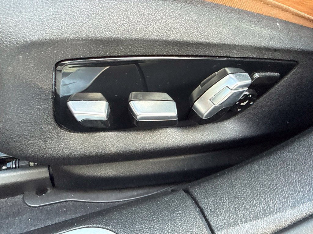 Used 2022 BMW 750i xDrive w/ M Sport Package AWD/4WD image 20
