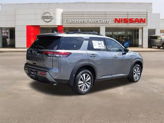 New 2026 Nissan Pathfinder SL w/ SL Premium Package FWD video 3