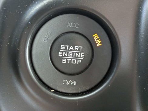 Used 2021 Jeep Gladiator Sport AWD/4WD image 31