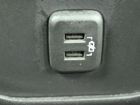 Used 2023 Chevrolet Equinox LS w/ LS Convenience Package image 18