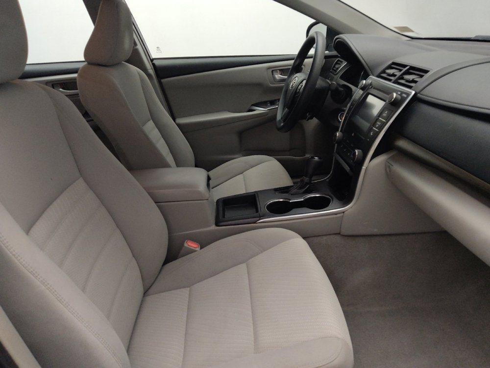 Used 2016 Toyota Camry LE FWD image 21