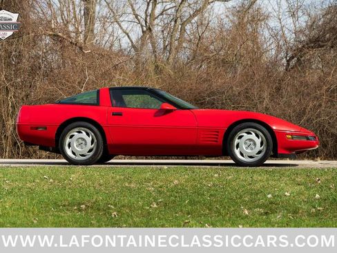 Used 1991 Chevrolet Corvette Coupe image 7