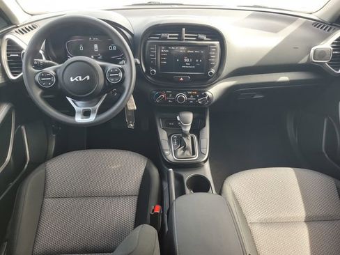 Used 2025 Kia Soul LX w/ LX Technology Package image 14