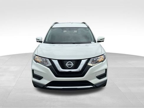 Used 2017 Nissan Rogue SV w/ SV Premium Package image 8