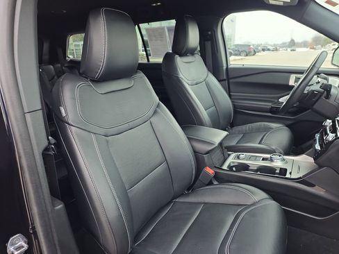 Used 2023 Ford Explorer ST w/ Equipment Group 401A image 18