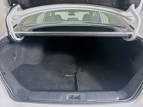 Used 2024 Nissan Sentra S image 27