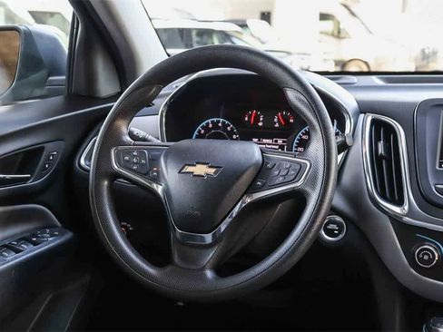 Used 2020 Chevrolet Equinox LS w/ LS Convenience Package image 16