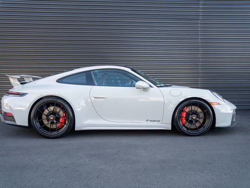 New 2026 Porsche 911 Carrera 4 GTS image 10
