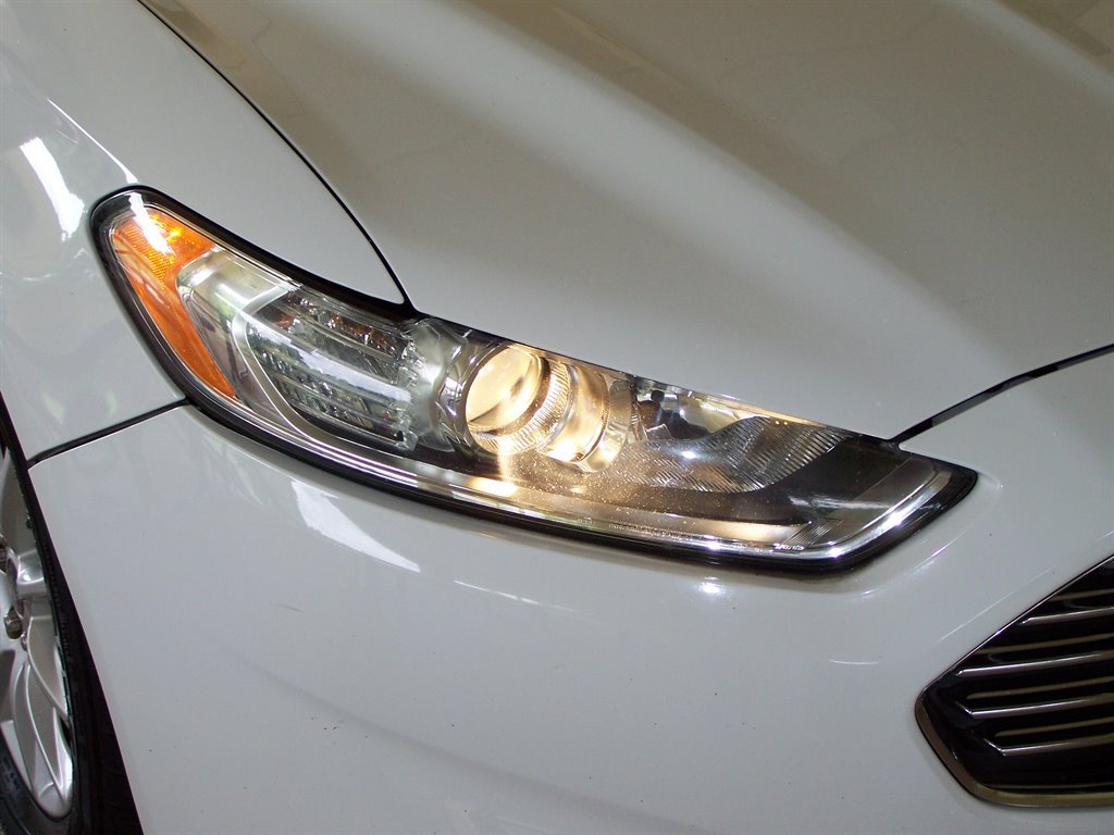 Used 2015 Ford Fusion S FWD image 31