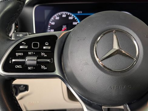 Used 2020 Mercedes-Benz E 450 4MATIC Sedan image 39