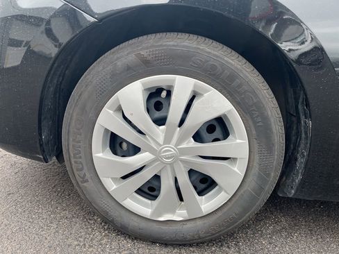Used 2025 Nissan Versa S FWD image 6