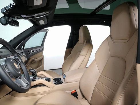 Certified 2023 Porsche Cayenne image 5