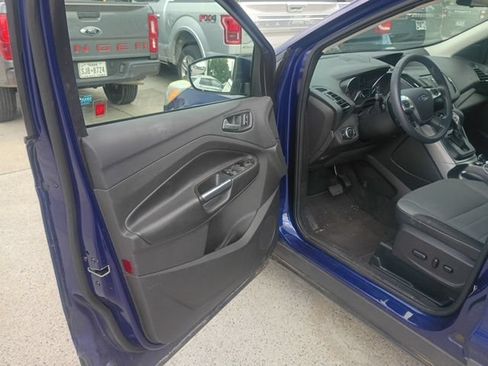 Used 2016 Ford Escape SE FWD image 39