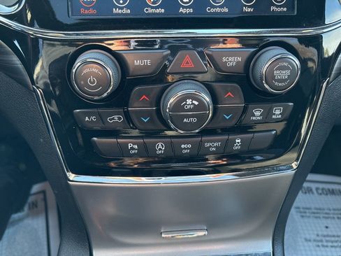 Used 2019 Jeep Grand Cherokee Altitude image 18