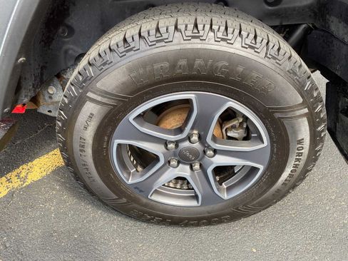 Used 2019 Jeep Wrangler Sport AWD/4WD image 41