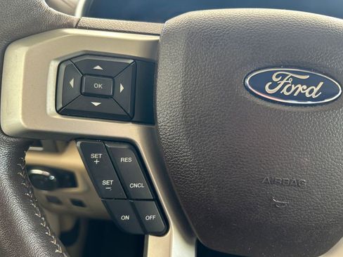 Used 2019 Ford F150 Lariat image 13