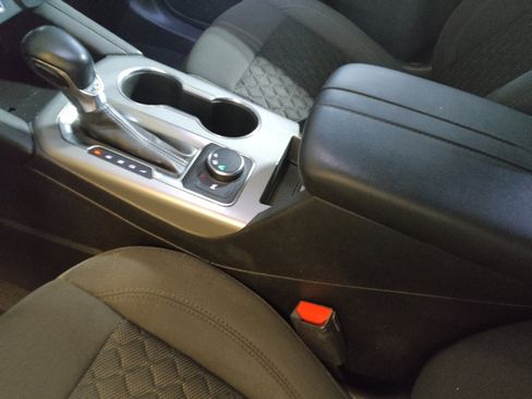 Used 2020 Chevrolet Blazer LT FWD image 26