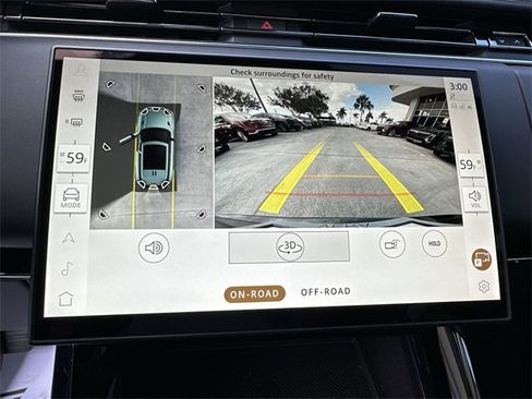 Used 2025 Land Rover Range Rover Sport SE image 24
