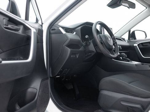 Used 2022 Toyota RAV4 LE FWD image 26