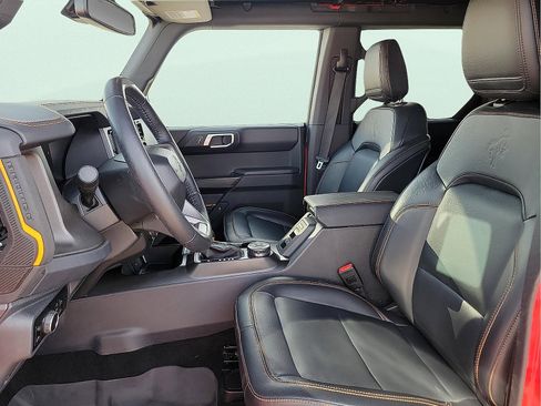 Used 2024 Ford Bronco Badlands image 12