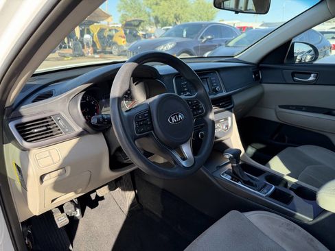 Used 2016 Kia Optima LX image 16