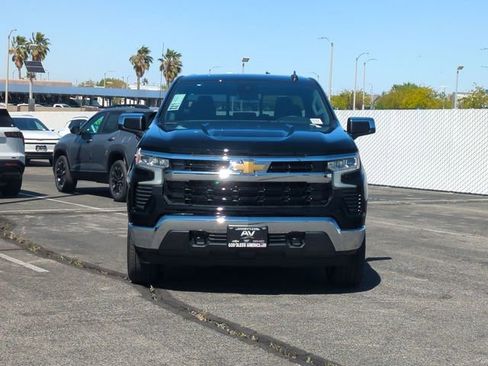 New 2026 Chevrolet Silverado 1500 LT image 3