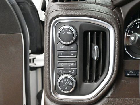 Used 2020 GMC Sierra 1500 Denali w/ Denali Ultimate Package AWD/4WD image 30