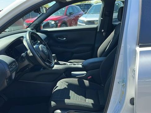 Used 2025 Honda HR-V Sport image 10