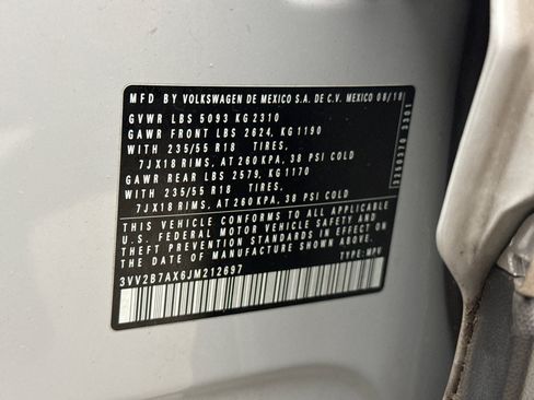 Used 2018 Volkswagen Tiguan SEL AWD/4WD image 11