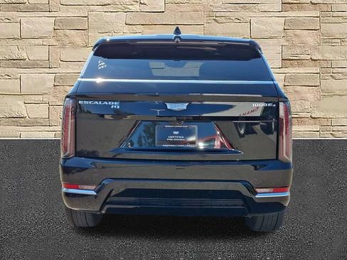 Certified 2025 Cadillac Escalade IQ Luxury 2 AWD/4WD image 3
