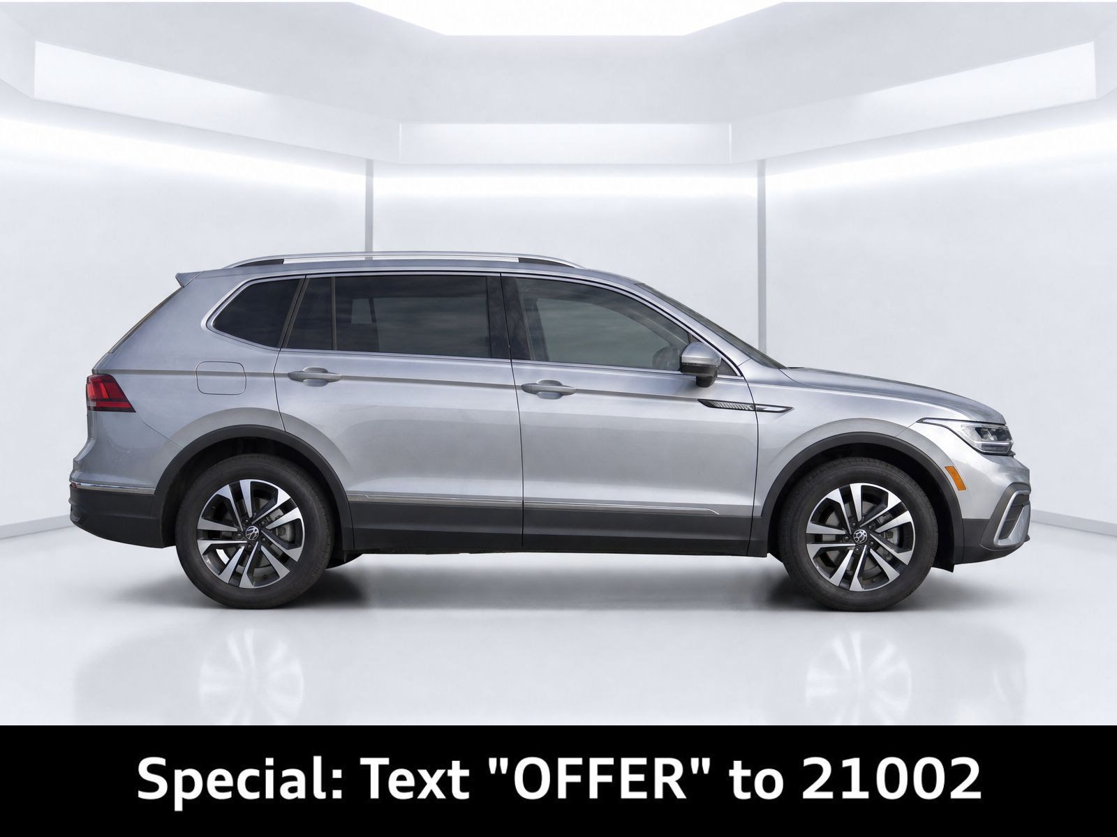Used 2024 Volkswagen Tiguan S FWD image 8