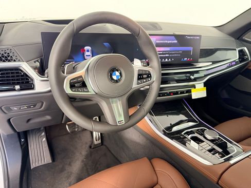 New 2026 BMW X5 xDrive40i w/ M Sport Package AWD/4WD image 4