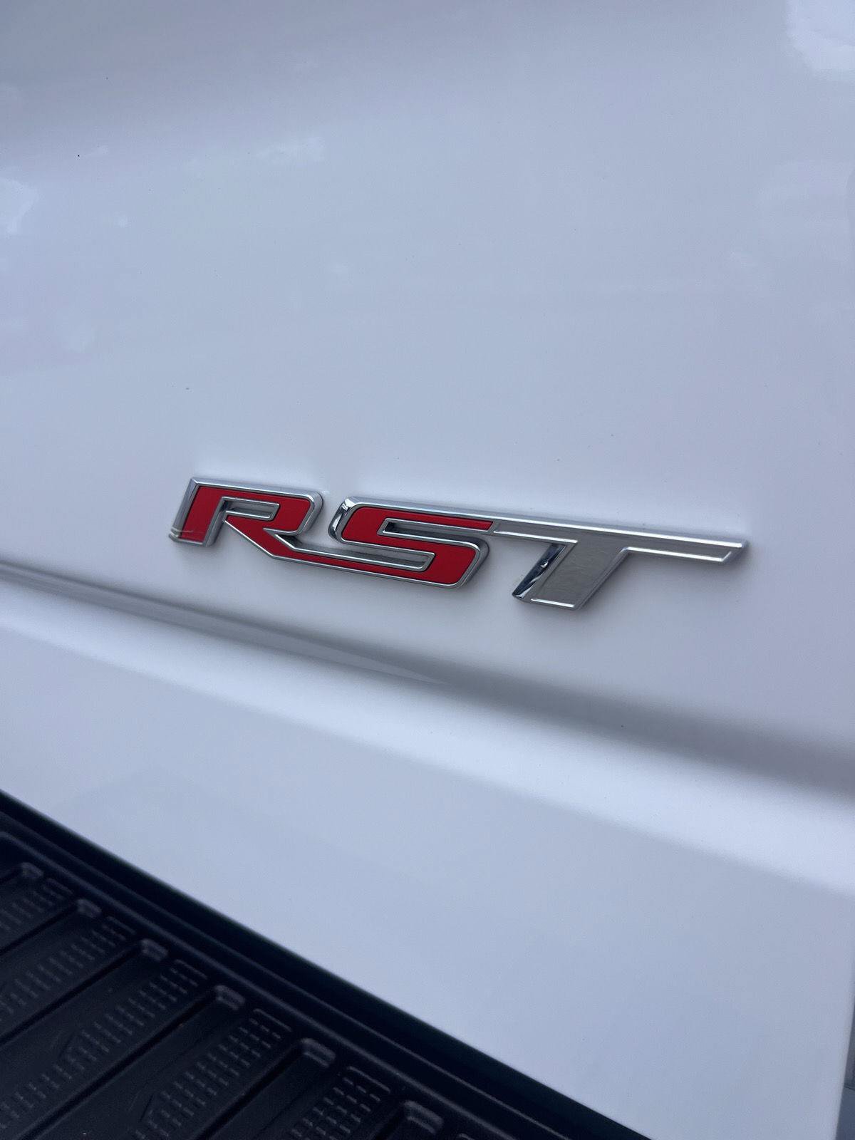 Used 2023 Chevrolet Silverado 1500 RST AWD/4WD image 34