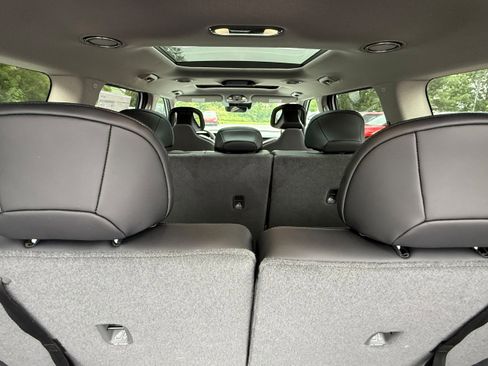 New 2026 Kia EV9 Wind image 12