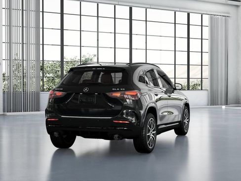 New 2026 Mercedes-Benz GLA 35 AMG 4MATIC image 23