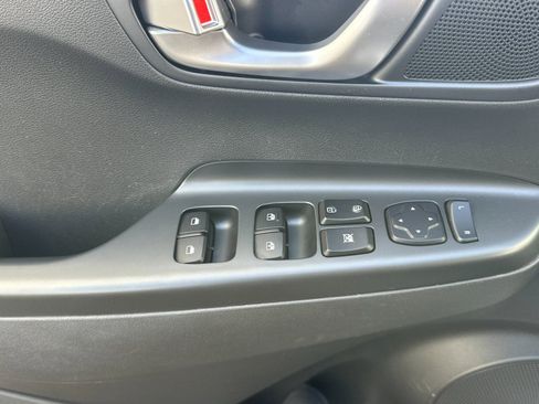 Used 2023 Hyundai Kona SE w/ Cargo Package FWD image 11