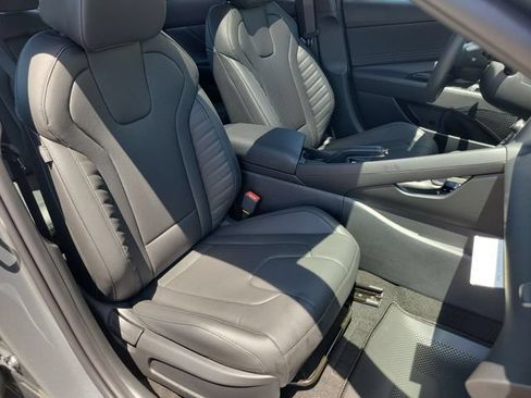 New 2026 Hyundai Elantra SEL Sport FWD image 21