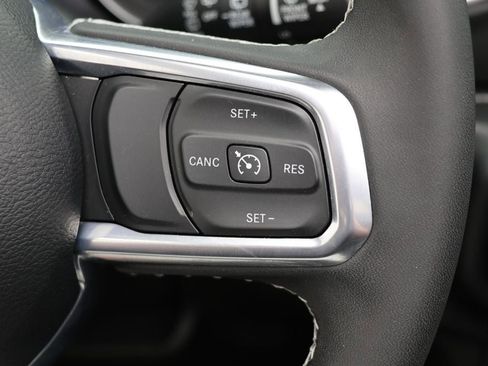 Used 2023 Jeep Wrangler Unlimited Sahara image 19