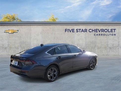 Used 2023 Honda Accord EX image 8