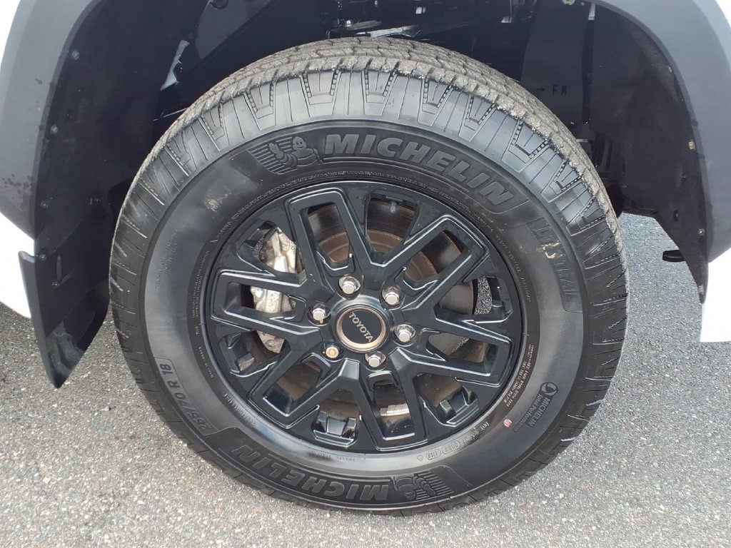 Used 2022 Toyota Tundra SR5 AWD/4WD image 9