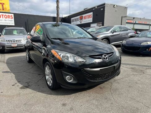 Used 2013 MAZDA MAZDA2 Touring image 39