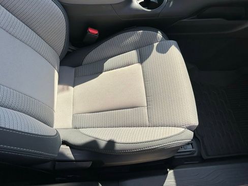 Used 2025 Subaru Outback Premium image 18