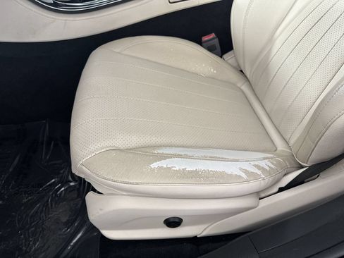 Used 2018 Mercedes-Benz E 300 image 12